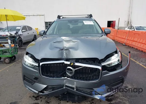 2021 Volvo Xc60 T5 Momentum z USA, uszkodzony, nr VIN YV4102RK3M1810644